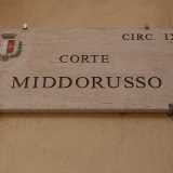 ...entriamo nella piccola Corte Middorusso